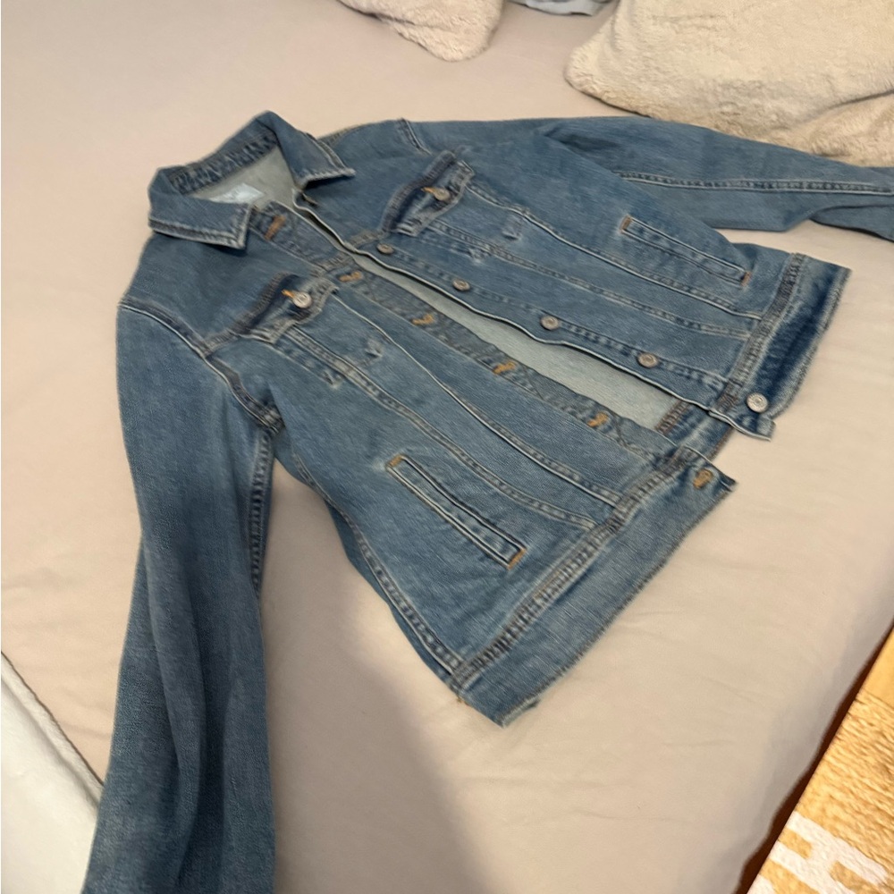 Old Navy Classic Blue Denim Jacket- Women’s Large